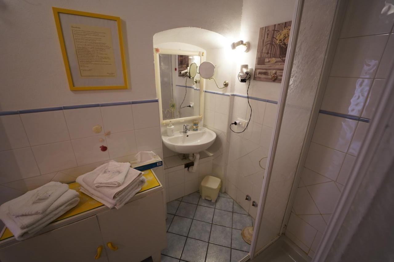 Camera Nel Borgo Medievale Di Cervo - Lenottimediterranee 外观 照片